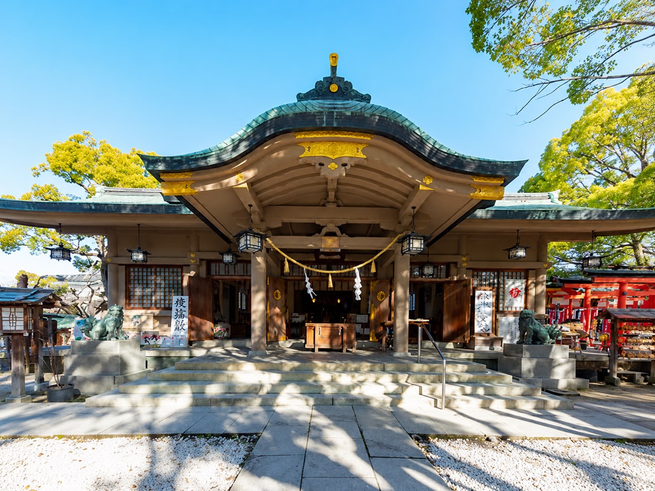 縁切りで知られる社寺の社殿